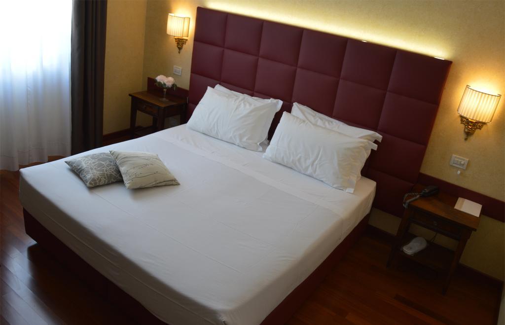 Astoria Hotel Italia Udine Eksteriør bilde